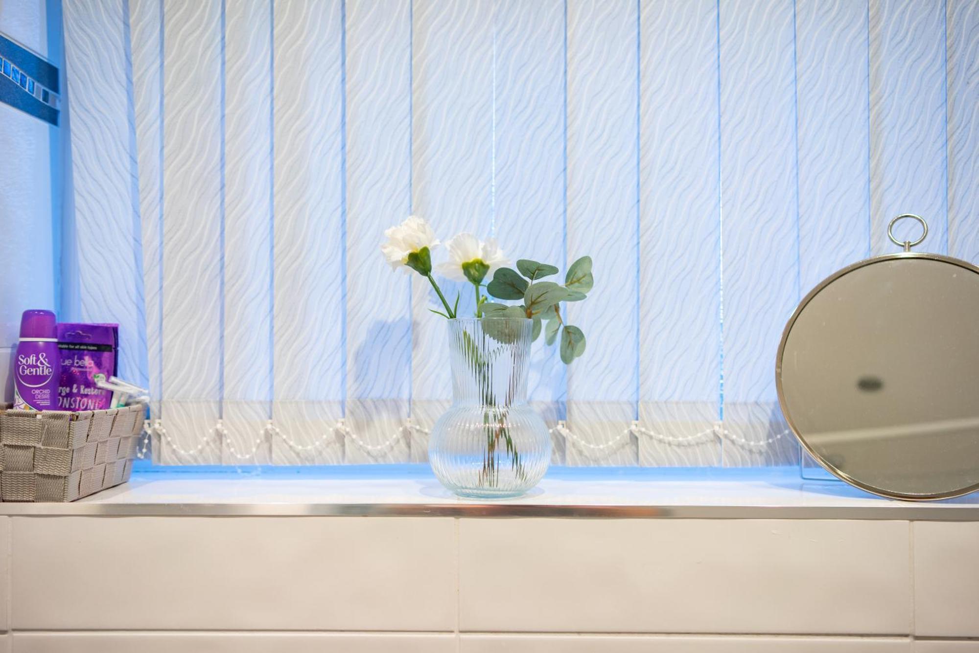 ליברפול Cozy Rooms In Shared Accommodation Near Anfield Stadium With Parking And Wifi מראה חיצוני תמונה